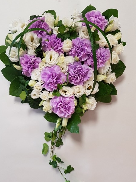 Muistosydän haudalle