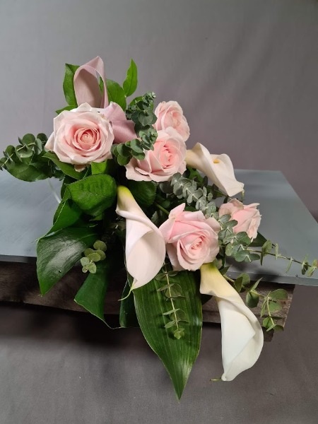 Klassisen herkkä jäähyväinen-surukimppu